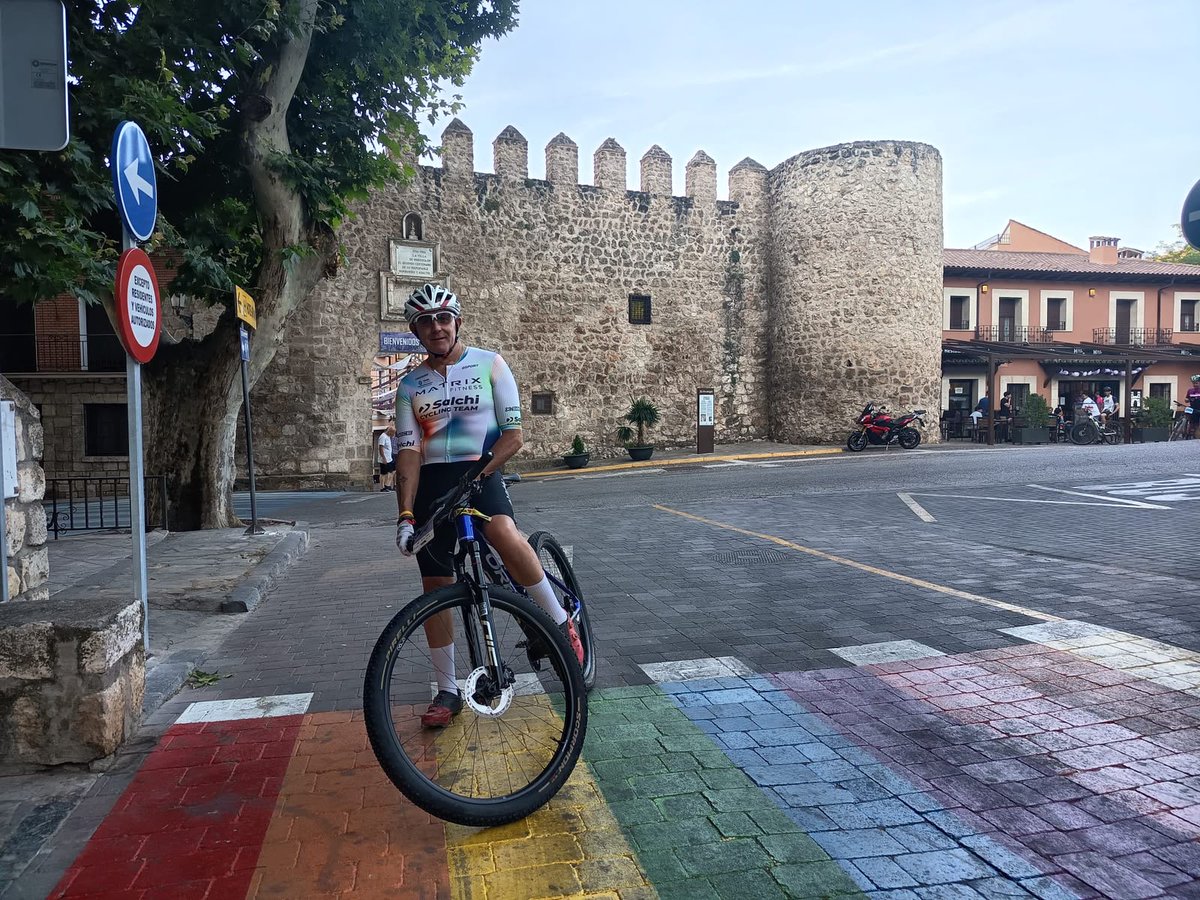 Juniorsalchi's tweet photo. SALCHI-MATRIX-HONTORIA MÁSTER: DÍA DE CONTRASTES⚖️ PARA NUESTROS BIKERS🚵‍♀️ EN BRIHUEGA🌏. Reseña aquí✍🏻👉📎: https://t.co/85pm7xMtsd 

#SalchiCyclingTeam
#salchimatrixhontoriabtt
#bicicletassalchi
#MatrixFitness
#TalleresHontoria
#gsport
#xsauce
#nutrinovex https://t.co/m51Ky8JGnE