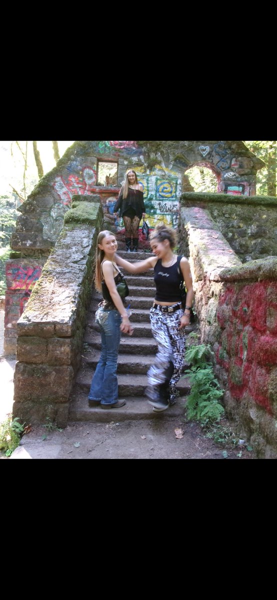 Moo4Marlee's tweet photo. me &amp; the girls need funds for my birthday next week, so check out my throne &amp; start contributing!!!! 👏😵‍💫

paypig findom https://t.co/QJ8mX4Hnie