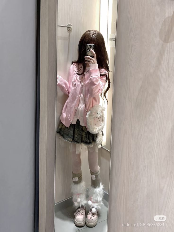 zorg_g10's tweet photo. Istg this girl's thinspo is fucking brutal. Does anybody know her stats? (Height, weight, bmi...) #edtwt #editwt #edrtwt #anatwt #ricecaketwt https://t.co/wQ12npNH7i