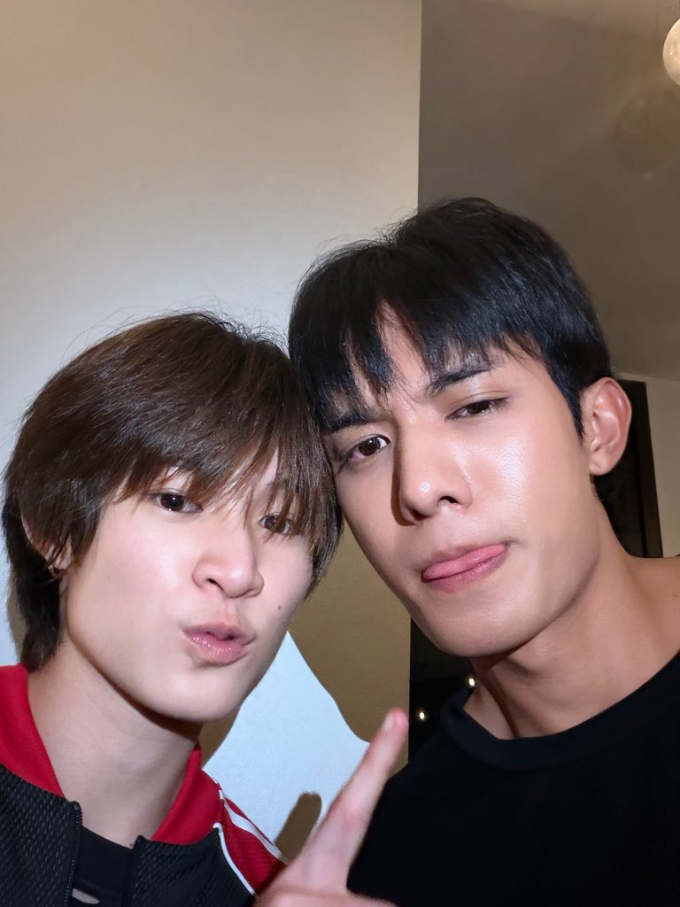 netsiraphop's tweet photo. เจอน้องแจมมมมมมมมม

YOUR THIRD SERIES EP2
#ที่สามของเธอEP2 https://t.co/NR2qYnWBpb