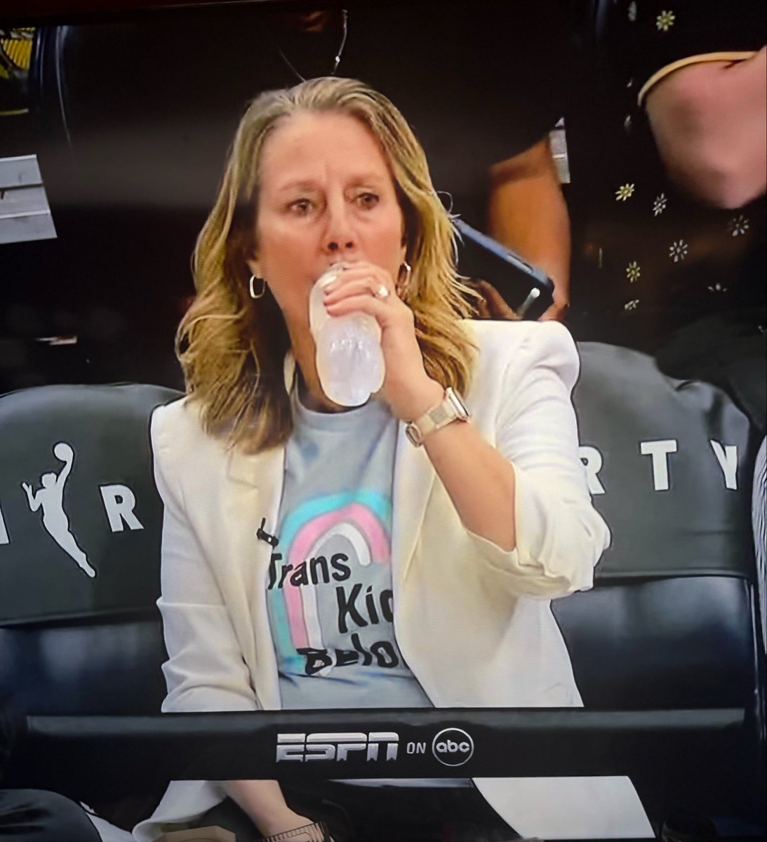 ChuckModi1's tweet photo. Minnesota Lynx Coach Cheryl Reeve for the win with “Trans Kids Belong” shirt, no matter what the mob says. https://t.co/bTuNB6WHse