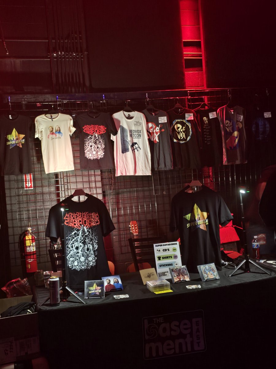 Puddle065's tweet photo. @redvoxband Nashville 🤟 https://t.co/YLosa7O36f