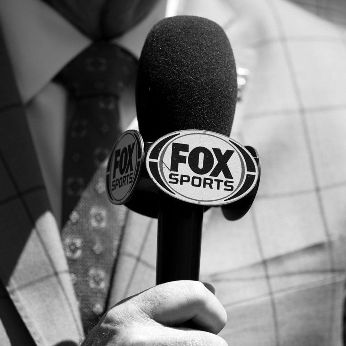 PlatinumSportMX's tweet photo. FOX Sports México llegó a tener en exclusiva la Liga MX, Champions League, Copa Libertadores, Bundesliga, NFL, MLB, Fórmula 1, WWE, UFC y mucho más.

Hoy, se confirmó que saldrá de Izzi y Sky. Además, en noviembre vencerá el uso de la marca "FOX Sports" en nuestro país. https://t.co/n3Obt31rjk
