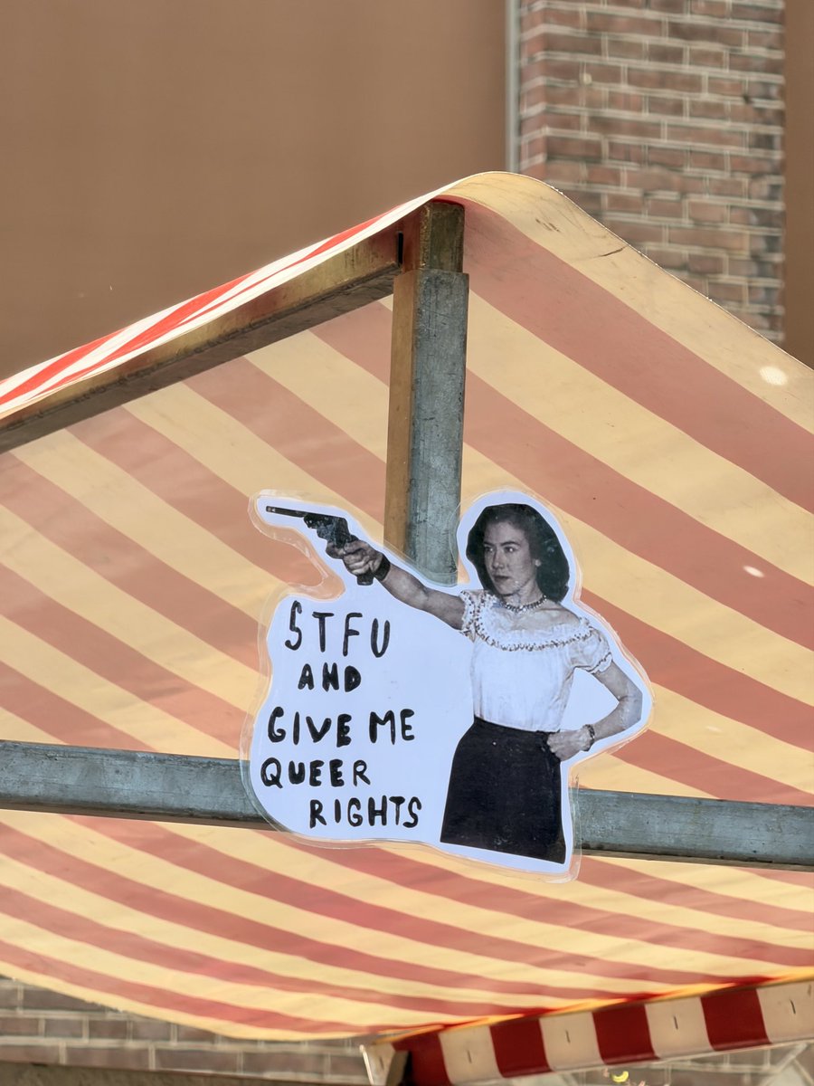 mireillevs's tweet photo. Let’s hear it again here: #Transrights are #Humanrights 🏳️‍⚧️💪 https://t.co/NlpMMzjXwm
