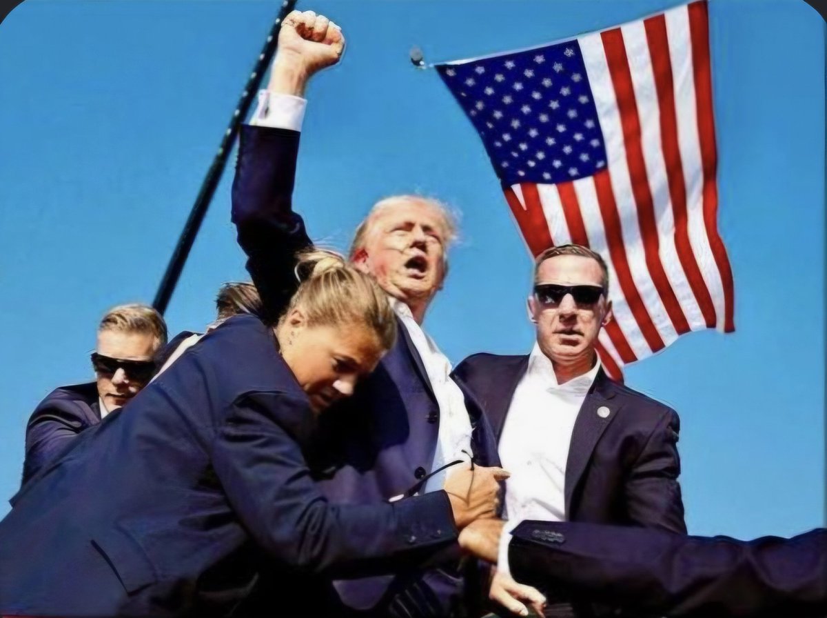 AliZarayah's tweet photo. @0ivankaTrump1 I voted for Donald J. Trump 3X, as not to vote for him, would be a violation of the truth encoded in the Torah 
(Teaching of Light).  President Trump is a vessel for fulfilling prophecy.
Be Blessedly Alive for each Moment of Life in our ETERNAL CREATOR'S LOVE IS OUR ONENESS. https://t.co/K7x3ahLIqb