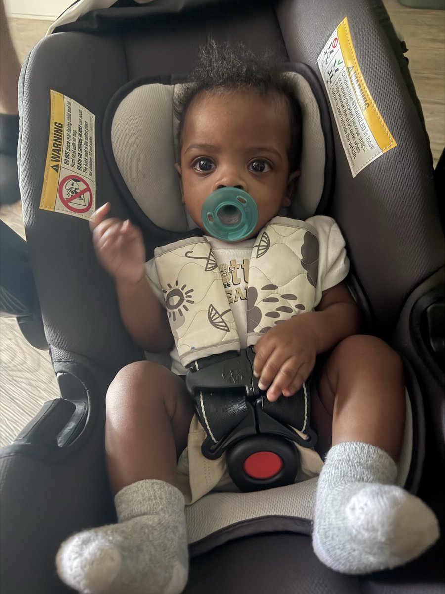 memeraww's tweet photo. MY WORLD🫶🏽 my little bestie’s🥺😍 #mommyhearts https://t.co/OYJXxB0bn4