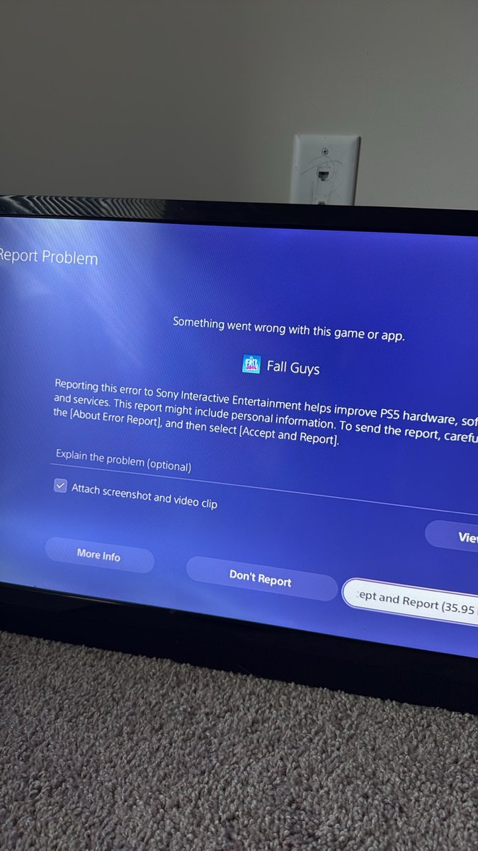 streetTrash101's tweet photo. hey @FallGuysOwl you wanna explain why every time i join a game i crash? Is this a bug others are getting? https://t.co/jIvaNX4GxR