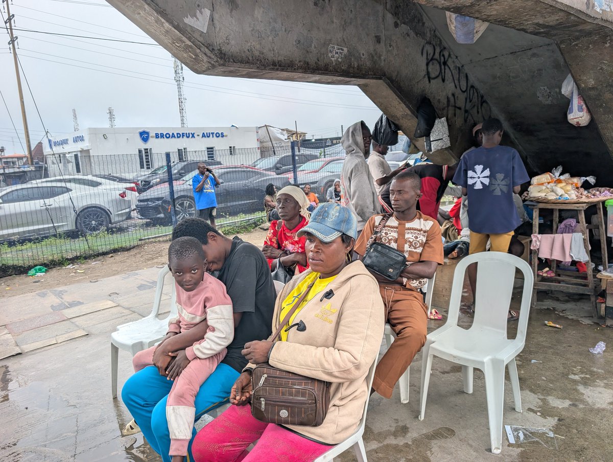 Thatnsukkaboy_'s tweet photo. Church Under The Bridge, Jakande, Lekki. 

Day 103.

John 1:5 ESV

[5] The light shines in the darkness, and the darkness has not overcome it. https://t.co/eNmMdrs10I