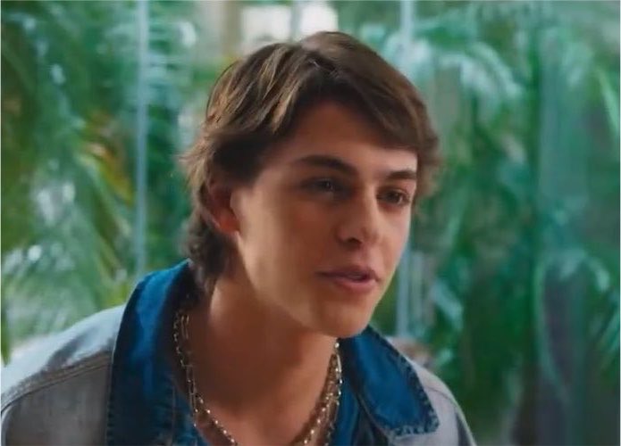 braveboldsource's tweet photo. un recordatorio las haditas pertenecen a FLORICIENTA que tiene TRES HIJOS. Decir que las HADITAS DE FLOR van a ayudar a Andres no es quitarle nada a nadie lmao. https://t.co/2JqLIR5xDY