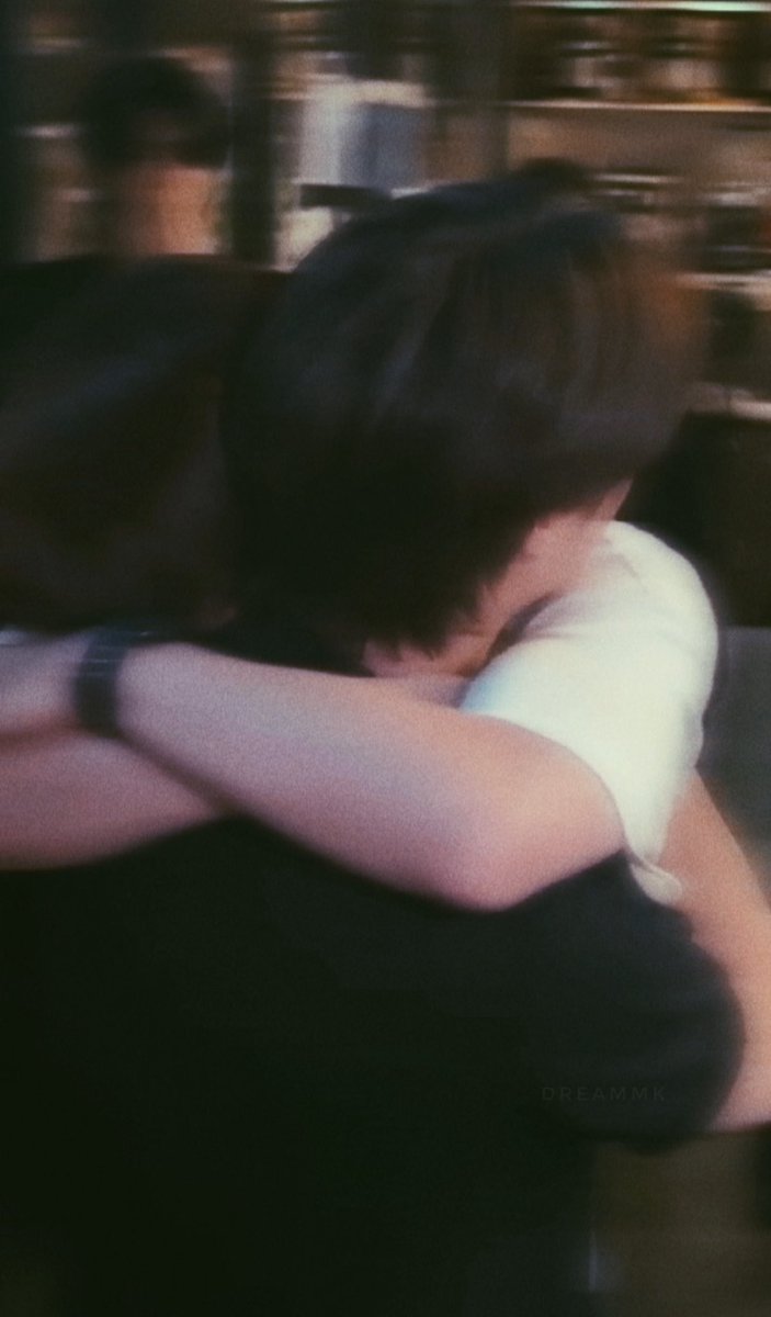 emflaek's tweet photo. Happy Birthday My Firstone😭🎂✨

FIRSTONE TURNED 26
#26thHBDFIRSTONE
#TleFirstone #เติ้ลเฟิร์สวัน https://t.co/7HYqXNNCAb
