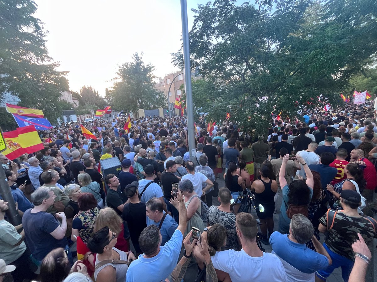 RobertoVaquero_'s tweet photo. Ceuta siempre será española. https://t.co/NwKM9IW4T1