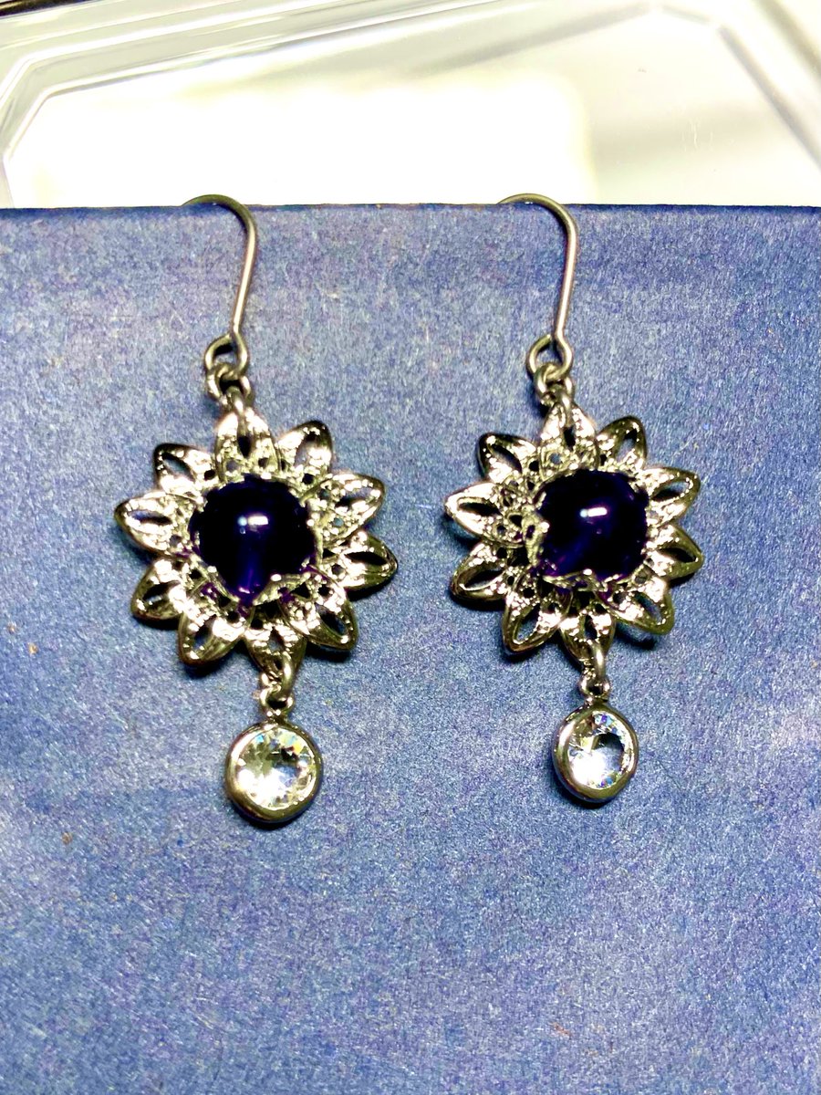ピアス