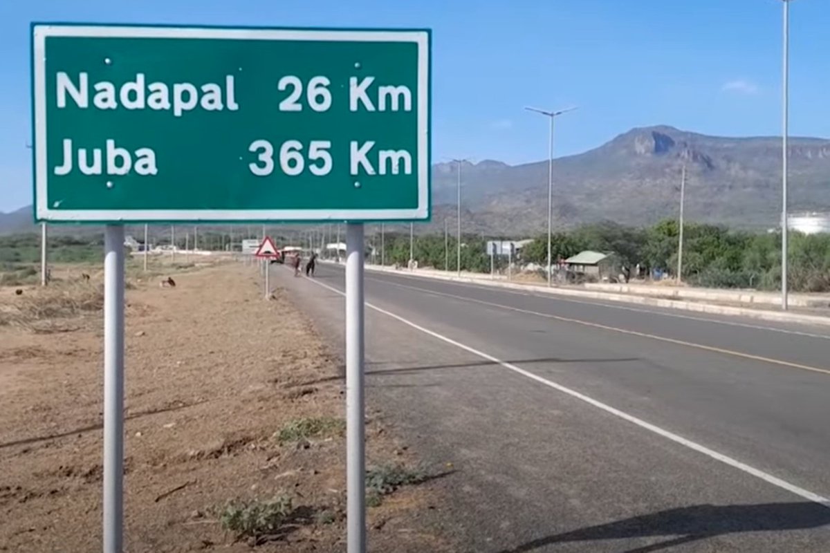 akech_andrew's tweet photo. Kenya and South Sudan are back on the Nadapal-Juba highway after the World Bank through AfDB tasked Kenya to handle the process.

The entire 960 km stretch was estimated at $1.3 billion. Over $700 million awarded to Kenya and $350m to South Sudan for her 341 km stretch.
The cost has now risen to over $400m.