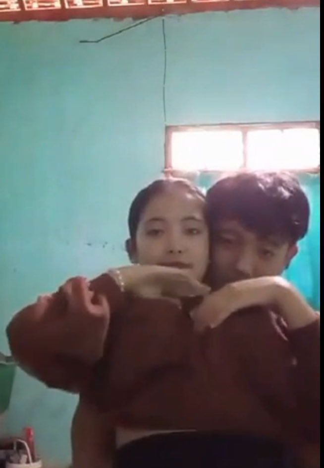 tetacgga's tweet photo. ▶ Kakak adek saat rumah sepi
https://t.co/xDtwIj35ga https://t.co/4dW0SWoJeD
