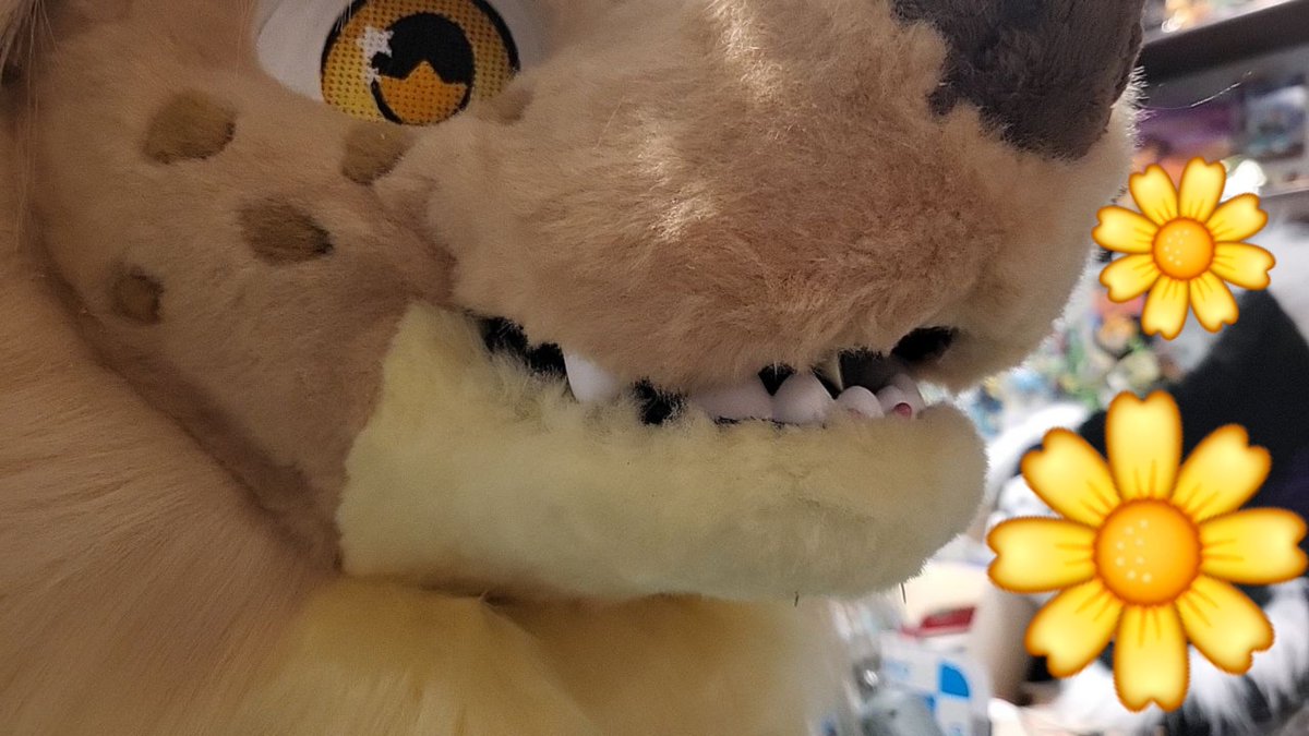 LilliSketchOwO's tweet photo. These teeth were made for biting 😈
🪡- @CactusKingsSt https://t.co/PANIfysRxk