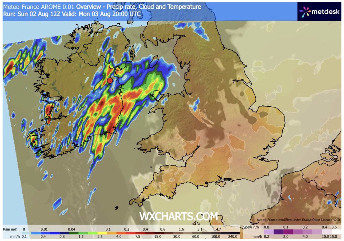CarlowWeather's tweet photo. Risk of heavy rain in Southeast on Monday evening now with some thunderstorms possible. Good news for the spuds and farmers but could lead to some local flash flooding. Latest high resolution charts shown here. https://t.co/5YJYDBZLiK