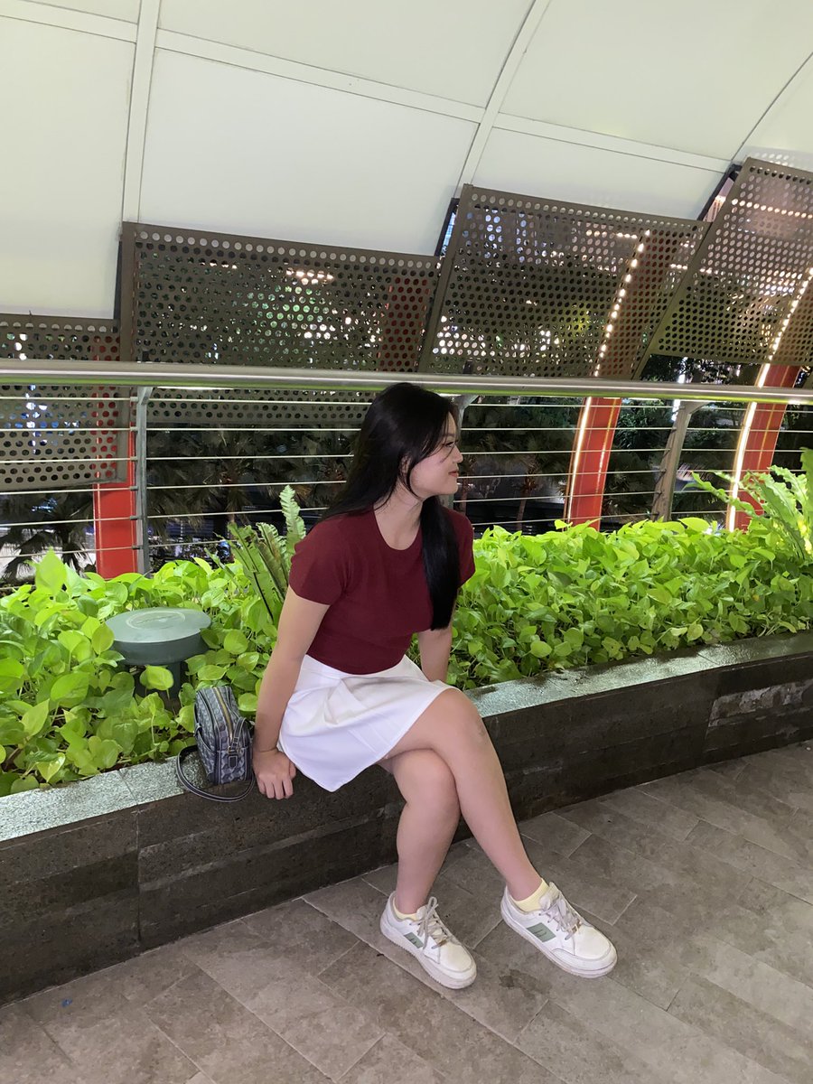 sleepymochaa's tweet photo. ini gaada yang mau nemenin disamping aku???? https://t.co/MFx87021ph