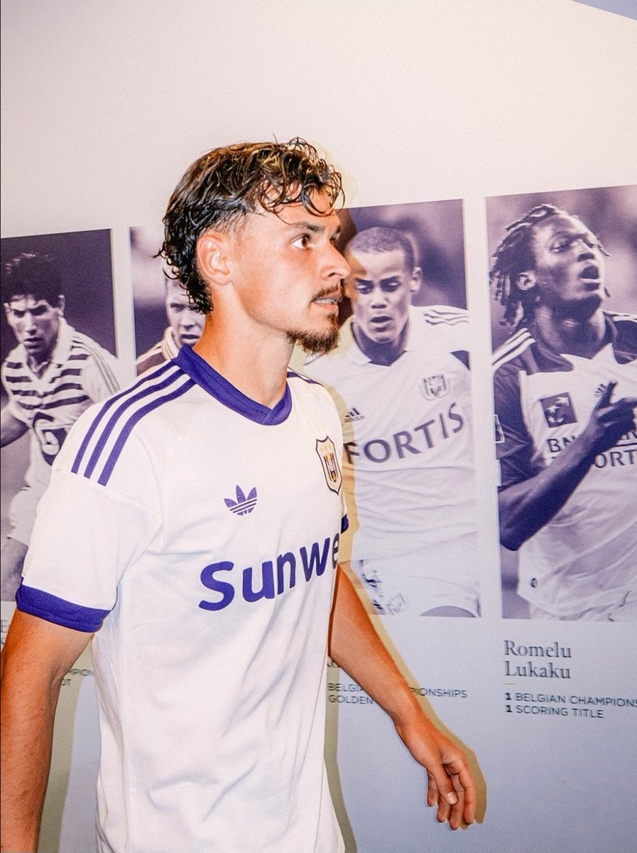 Purple Anderlecht tweet media