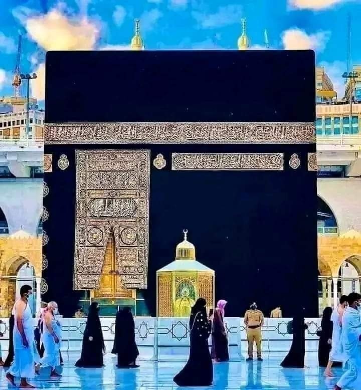(𝑨𝒍𝒊 عَـیْنَمّْ)☂️ tweet media