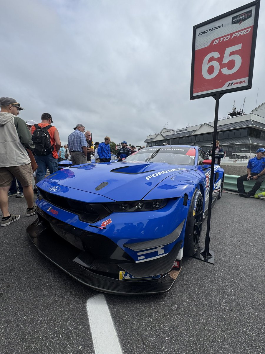 fo3hammer's tweet photo. chat i missed racing https://t.co/UAs3OY6AMq