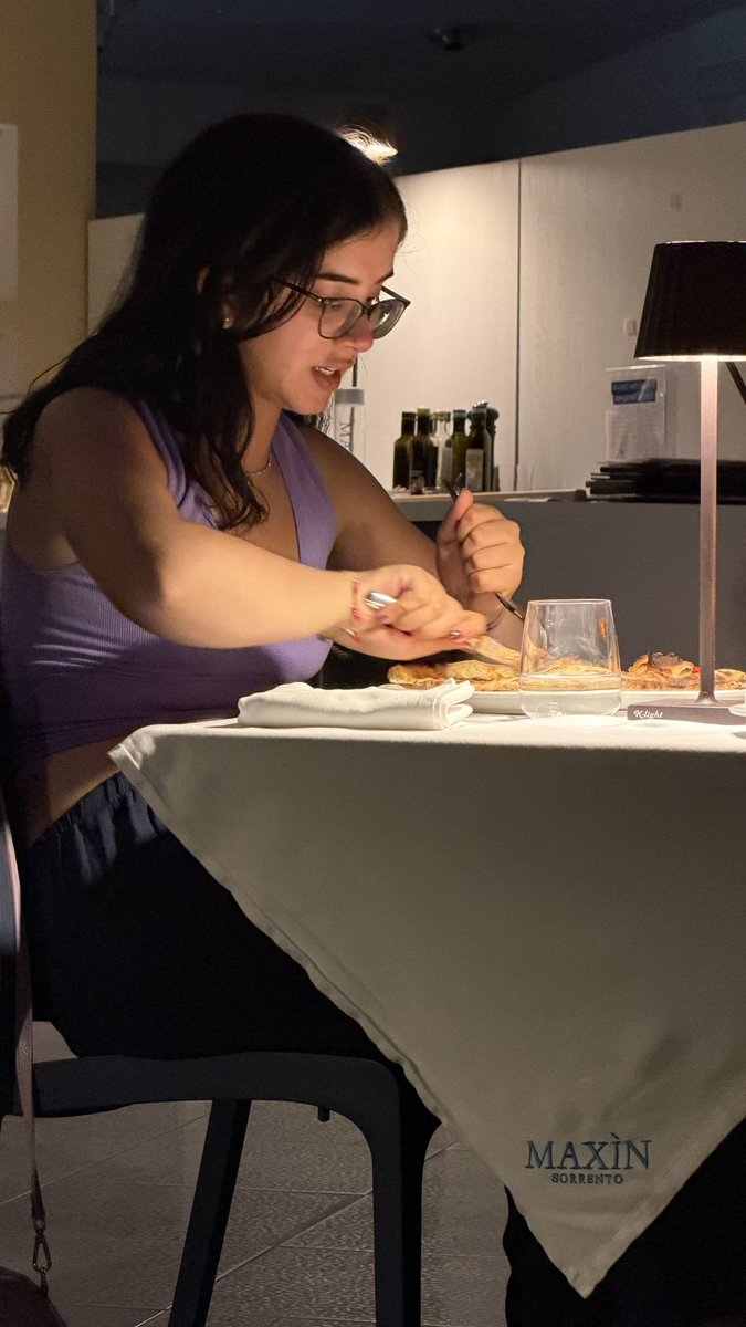 clicknomore's tweet photo. When did it start that people have lost the ability to treat food with love? 
When did it start that people lost the ability to hold a fork?
X - do your thing https://t.co/DZ81NiDeht