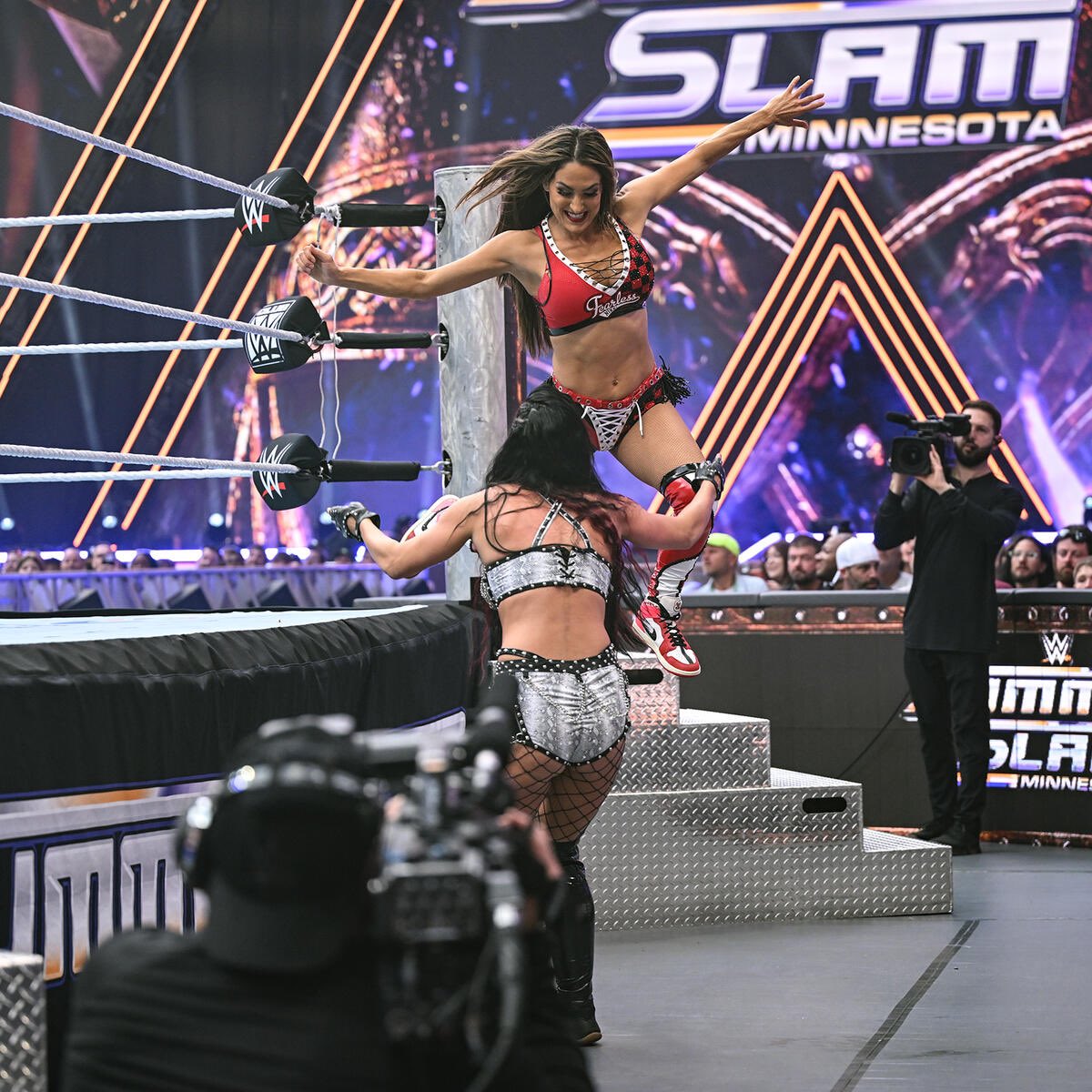 ValiantBellaxx's tweet photo. Whether we or lose, The Bella Twins are not someone you take lightly. Let’s make something crystal clear, I may have been out but I’m back now. You can never replace me. 

#SummerSlam 
@UnmatchedWWE @ToTheWildWest @TopShelfMade @SoSweetLikeTea @BelleWithBite @HeldOntoMyReins https://t.co/KGvhdmEvwz
