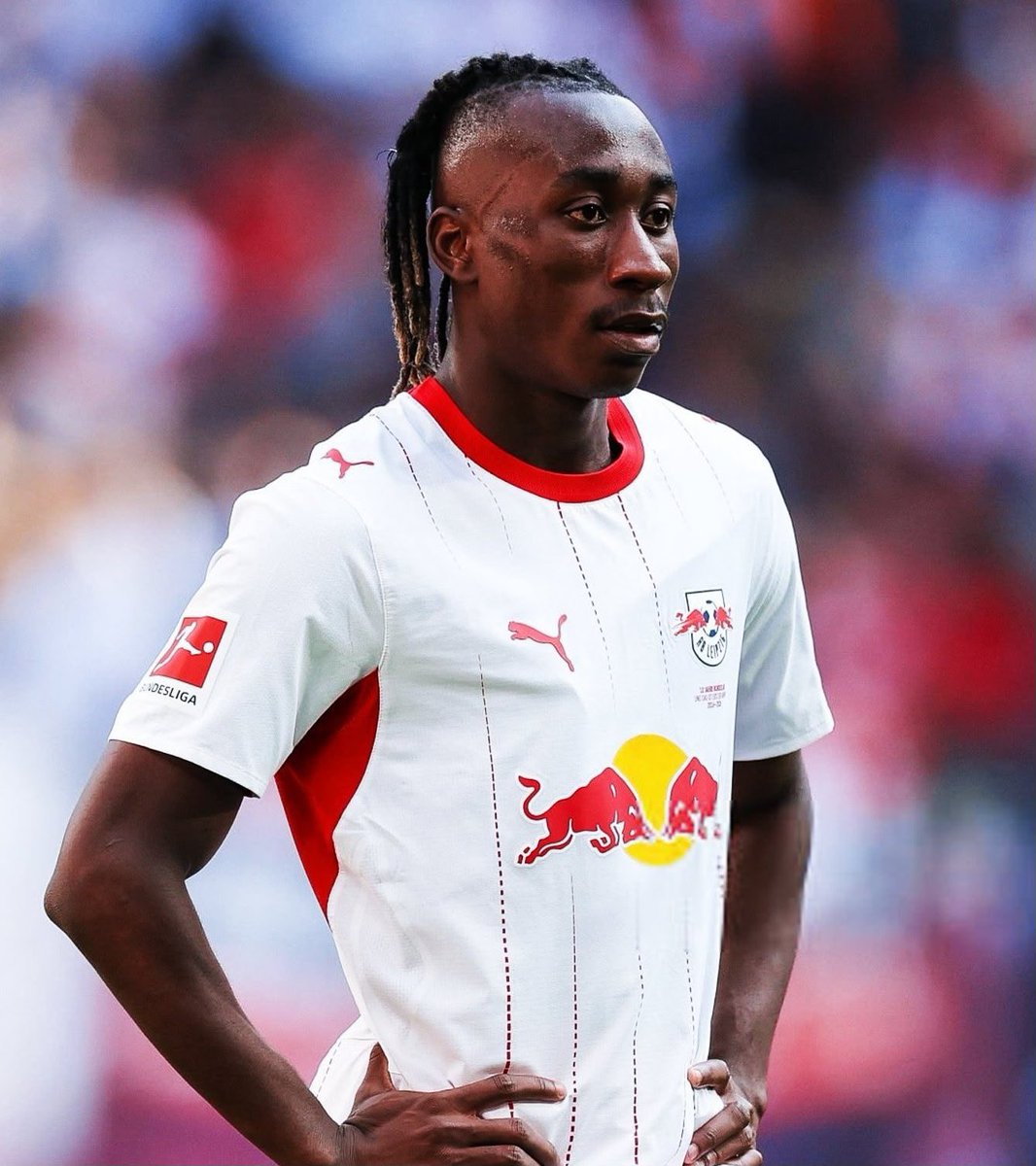 RMadrid_actu's tweet photo. 🚨💣 𝐁𝐑𝐄𝐀𝐊𝐈𝐍𝐆: Le transfert de Yan Diomande n'a PAS ENCORE été annoncé car l'ancien agent de Diomande, Max Gradel, évoque une VIOLATION DE CONTRAT dans ses termes avec le joueur. ✅‼️

🤔 Le Real Madrid a négocié l’accord avec Roc Nation, et le club N’ÉTAIT PAS AU COURANT de tout problème impliquant son ancien agent.

😬 Ceci est considéré comme un PROBLÈME MAJEUR, et Max Gradel a maintenant déposé une PLAINTE AUPRÈS DE LA FIFA.

👨‍⚖️ La FIFA pourrait maintenant soit accorder à Diomande une licence provisoire pour permettre au transfert de se conclure, soit le RETARDER, ou COMPLETEMENT L’ARRÊTER.

⌛️ Tout avait été FINALISÉ entre le Real Madrid et le RB Leipzig, mais tout le monde attend maintenant que ce problème soit résolu. @diarioas