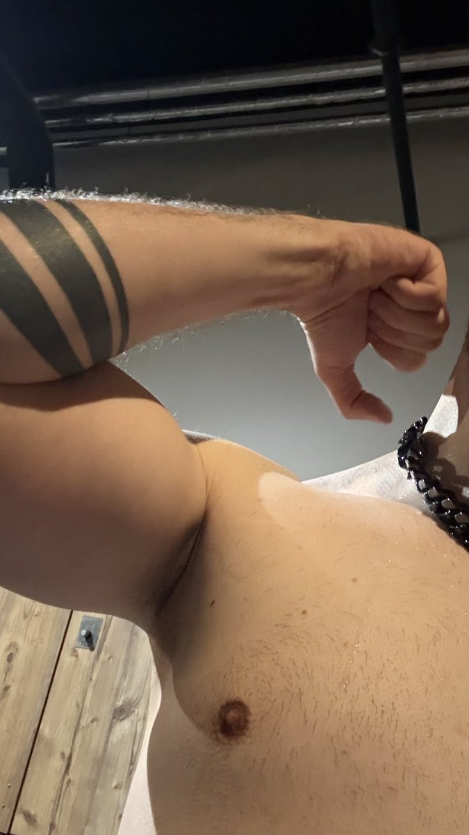 pup_Helix's tweet photo. My new sports goals are well progressed 💪🏼 https://t.co/nmF3gWSUlM