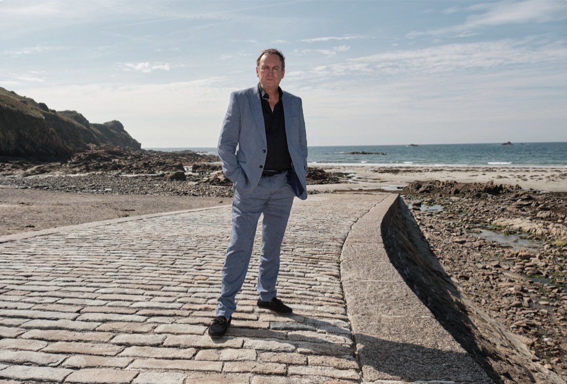 PGlenisterFan's tweet photo. Promo pics from Bergerac (2025) 📸

#philipglenister #bergerac https://t.co/gypIxKv4G1
