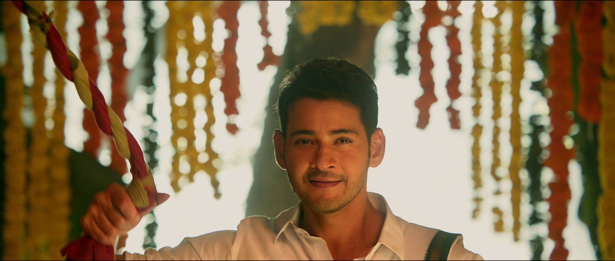 thepokiri_'s tweet photo. ముసలి తథా ముడత ముఖం
మురిసి పోయెనే
గుడిసె పాక గుద్ది దీపం
మెరిసిపోయినే
రచ్చబండ పక్కనున్న రాములోరి గుళ్లో గంట
రంగ రంగ సంబరంగా మొగెనె
వచ్చాడయ్యో సామి.....🛐 https://t.co/tKjkqHypYK