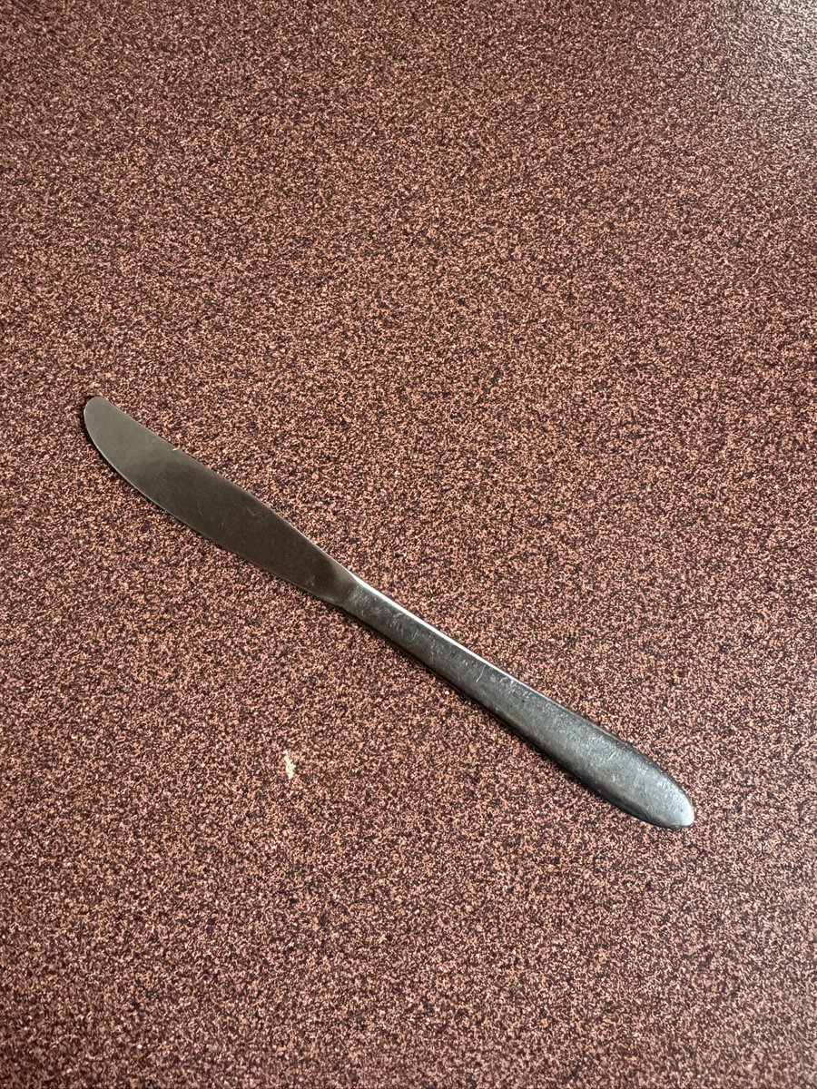 fedgilb's tweet photo. Anyone else have a ‘go to’ screwdriver knife in their cutely drawer #screwdriver #tools https://t.co/eHVsqAYPiK