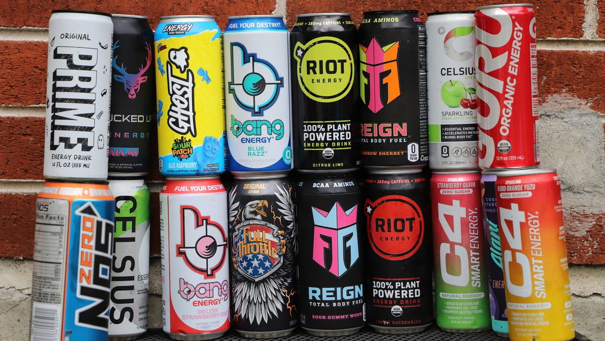 CoachJoeAdam's tweet photo. 🏈 A little tip..Skip energy drinks at camp! 

High caffeine + sugar lead to quick crashes, dehydration &amp; dangerous heat exhaustion. 

Fuel with water, electrolytes &amp; sleep! #BCM https://t.co/3T6ftzL8ik