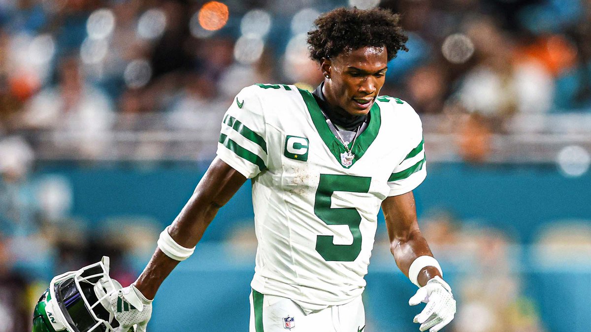 KeeperFootball_'s tweet photo. Top 10 Veterans Available

1- WR G.Wilson (Inches)
2- WR J.Williams (Suh Me)
3- WR DJ Moore (Roosta)
4- QB J.Herbert (J's)
5- WR P.Washington (Kush)
6- RB R.Stevenson (Durag)
7- RB J.Warren (Locos)
8- RB C.Hubbard (Durag) 
9- TE S.Laporta (Birds)
10- WR A.Pierce (Roosta) https://t.co/xns5EGTyP4