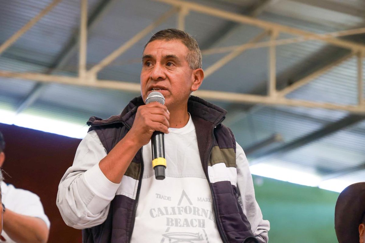 armentapuebla_'s tweet photo. Nos reunimos con presidentas, presidentes municipales y autoridades auxiliares de la región Izta-Popo para construir en equipo proyectos que fortalezcan el desarrollo, la seguridad, el turismo y el cuidado del medio ambiente. 🤝🏻🏔️ https://t.co/gdhMfFjr93