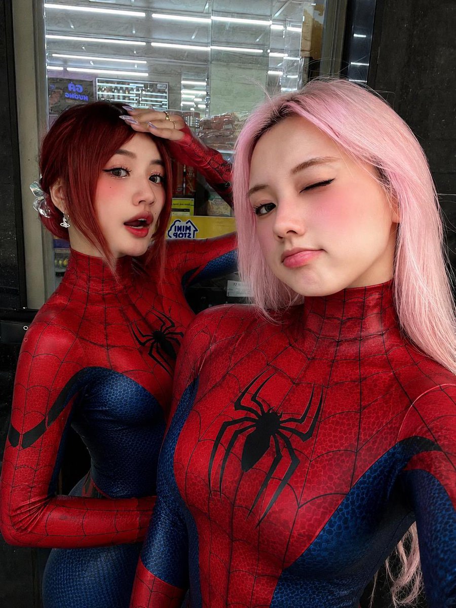 maicmspring's tweet photo. spider sisters✨ https://t.co/lMp0F2SRBJ