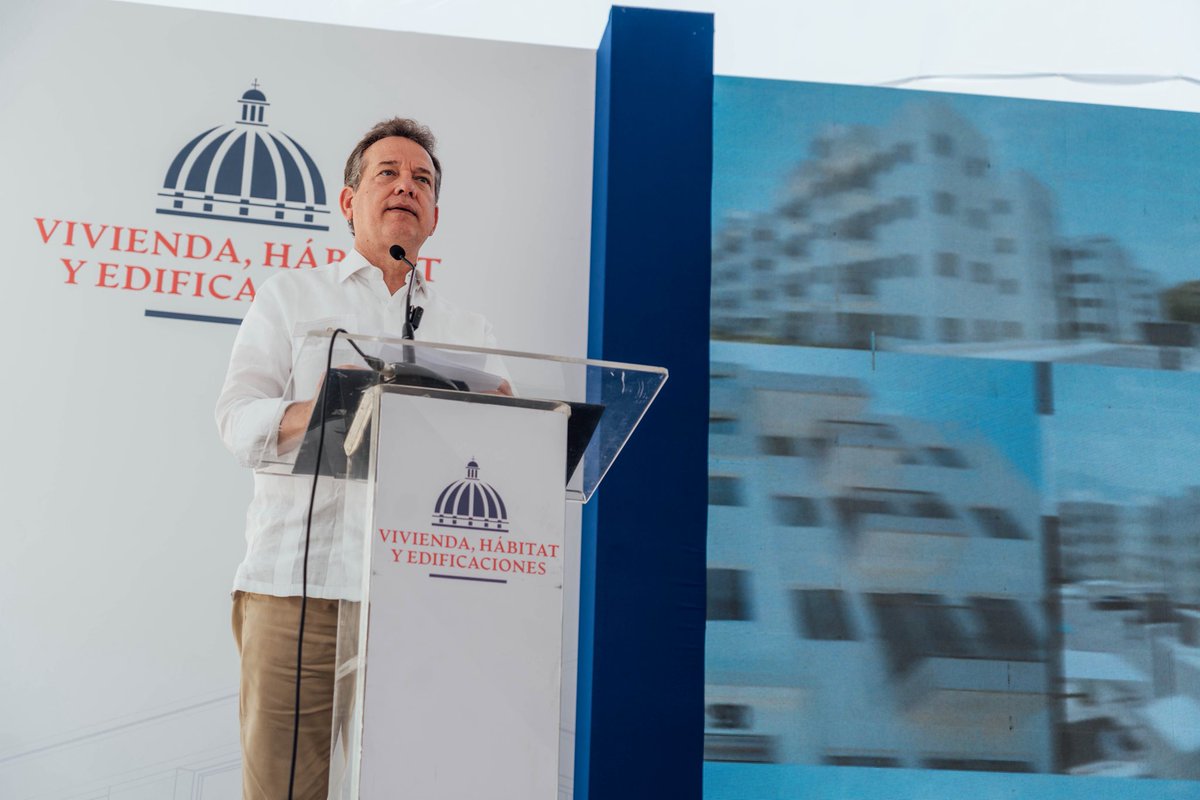 itobisono's tweet photo. Hoy entregamos 168 nuevos apartamentos de la segunda etapa del Plan Mi Vivienda Hato del Yaque, para seguir llevando tranquilidad y dignidad a las familias de Arroyo Gurabo.

Junto a la vicepresidenta @RaquelPenaVice y dando continuidad a la visión del presidente @luisabinader, seguimos convirtiendo promesas en resultados concretos. Con esta entrega ya suman 320 viviendas construidas en esta etapa.