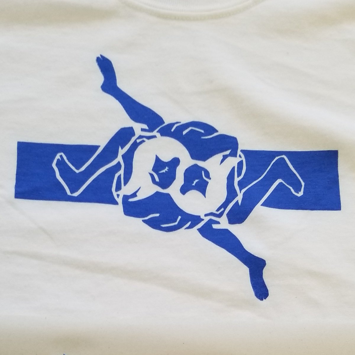 swhitearts's tweet photo. (2019) Screen print design from my first year of college, still love this shirt
#screenprint #screenprinting #illustration https://t.co/2eG6kSGNTs