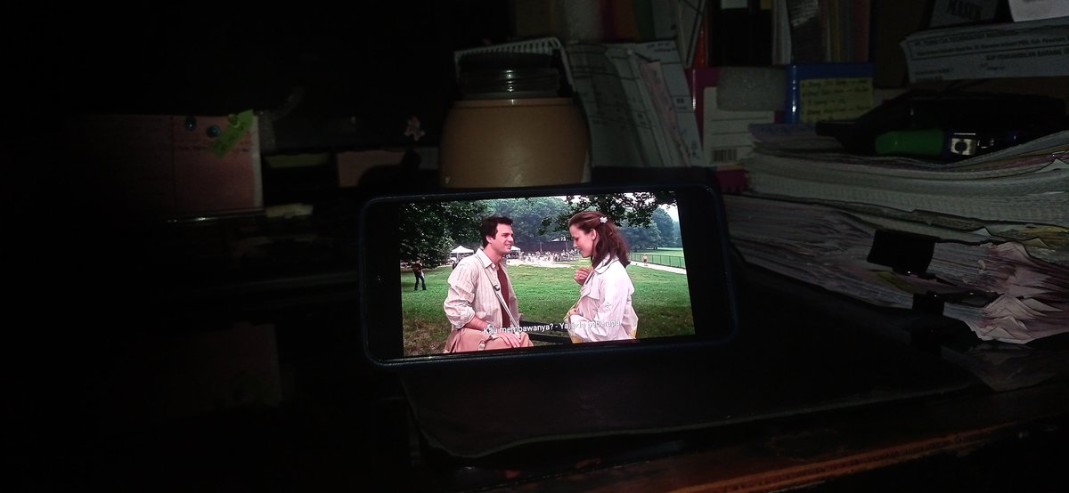 Adammmism's tweet photo. Menonton 13 going on 30 saat jam malam #nightshiftmovie https://t.co/WSBXgdBVWe