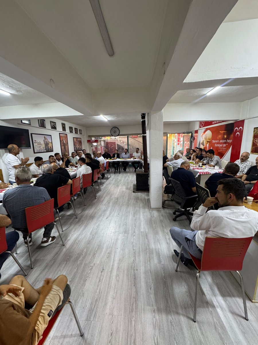 Fatihocak06's tweet photo. Fatih Ülkü Ocakları Başkanımız Sn. Metin Aksu, Ocak Yöneticilerimiz ile birlikte MHP Fatih Bölge Başkanlığı tarafından düzenlenen istişare toplantısına katılım sağladı. https://t.co/jqac0cYWXP