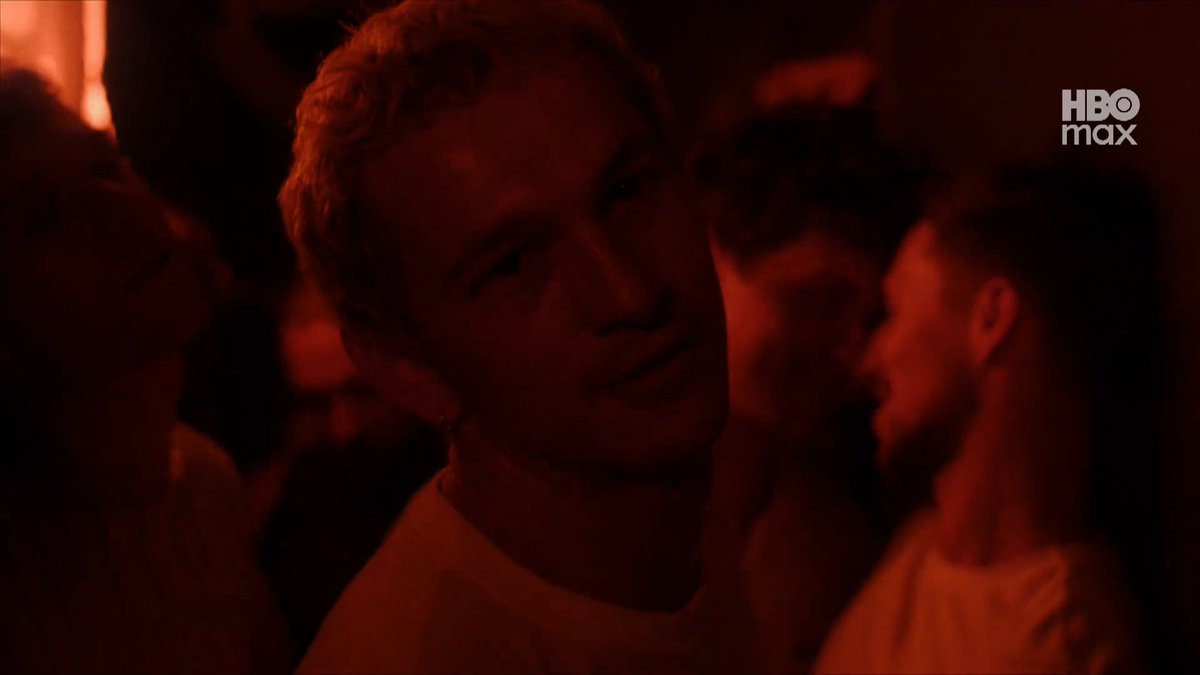 pride_anime's tweet photo. Estou assistindo a uma série gay excelente na HBO Max, chamada "PROUD", e eu preciso que todos a vejam.

Fazia tempo que uma série de drama me pegava desde jeito. A atuação, o passing, a construção da narrativa e dos personagens... Apenas deem play e me agradeçam depois. https://t.co/k4QSCafMj0