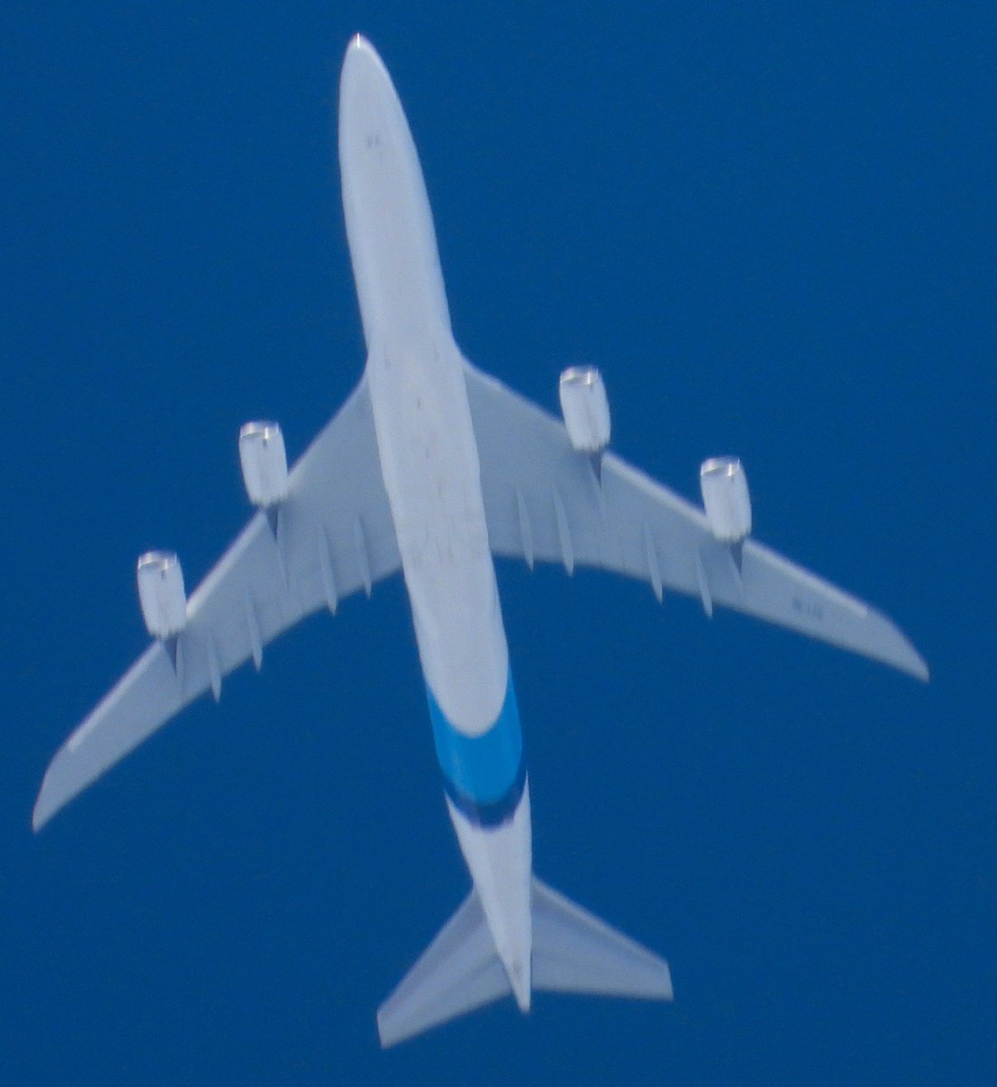 DAviation17's tweet photo. Heres a Throwback shot of Hongyamg Group Flight ABB9188 Boeing 747-8F (OE-LFC) seen here from (ORD) 🇺🇸 to (BRU) 🇧🇪  over Wolverhampton on 19/08/22. #Aviation #Avgeeks #avgeek #planespotting #Hongyang  #Hongyanggroup #B747 #Boeing747 #OELFC #throwback #B7478F https://t.co/zxwQLLsWKn