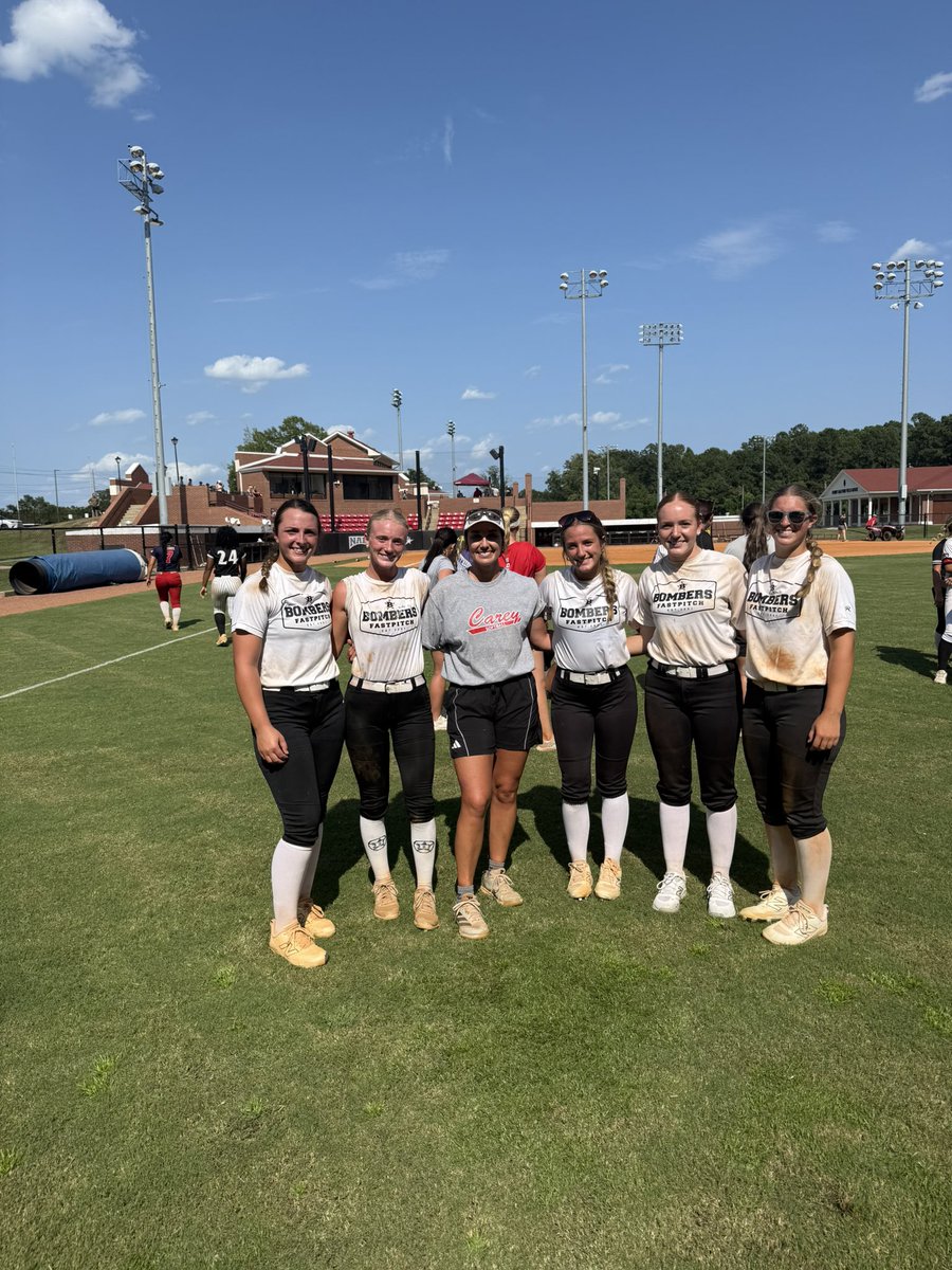 LacyMia5372's tweet photo. I had such a great time yesterday at  @careywsoftball!! Thank you to coach Brister @HannieB08 and coach Hogue @CareyCoachHogue for hosting such a great camp! Looking forward to coming back! https://t.co/RMNxLcp4Qt
