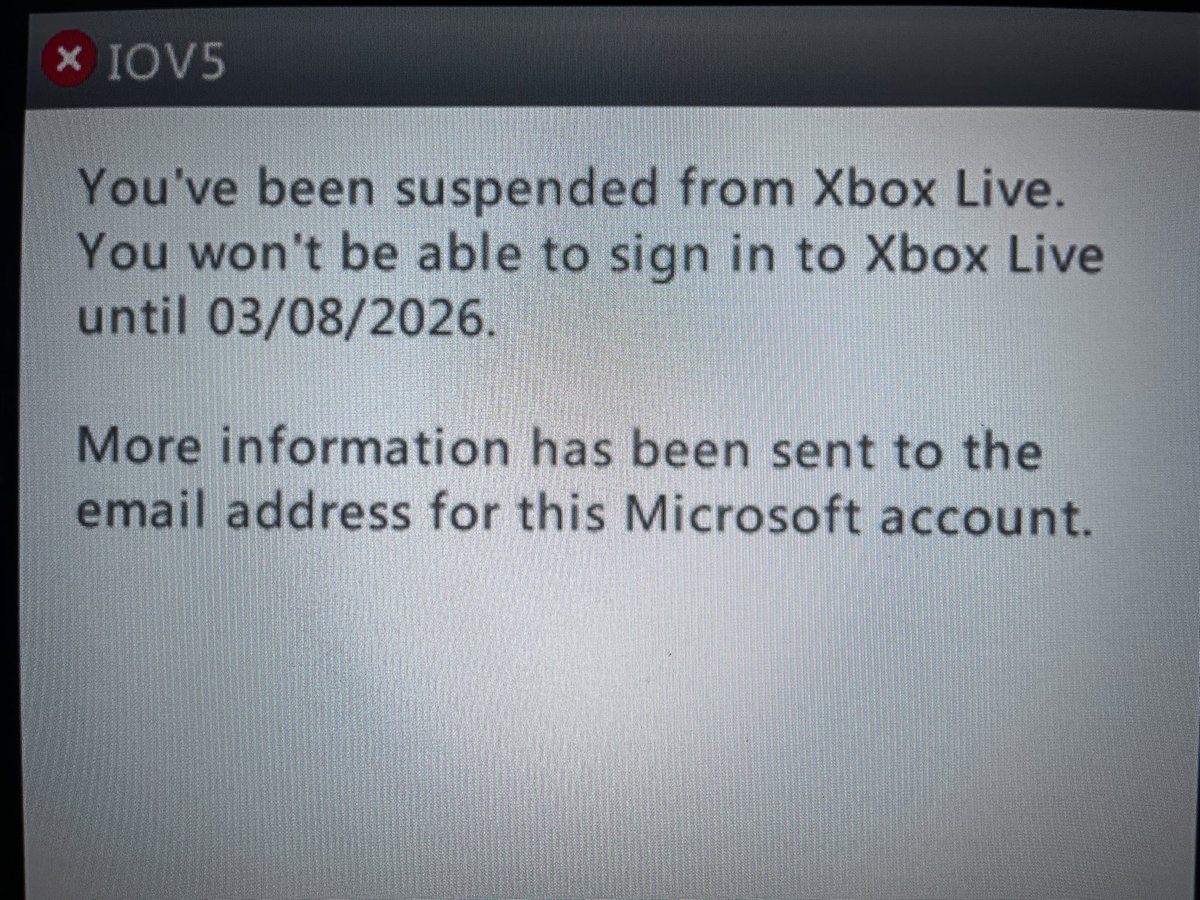 ShajuoX's tweet photo. i got suspended for messaging all ppl who are in the lobby “don’t play with this aimbotter, back out” GG https://t.co/0Di9kqZ2Kg