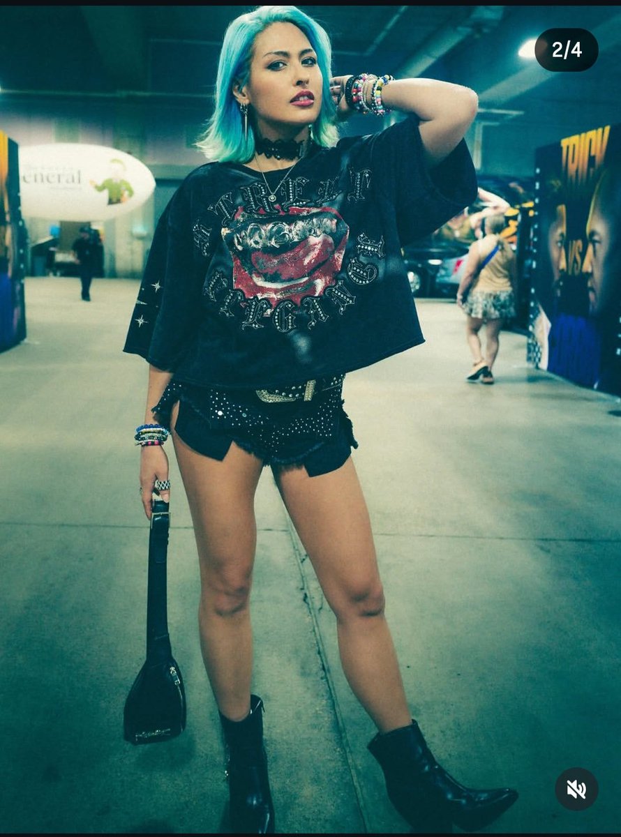 Jorge22198333's tweet photo. I love how beautiful Giulia is. She truly deserves all the support in the world #SummerSlam #smackdown #ジュリア https://t.co/iTdWnkWhL3