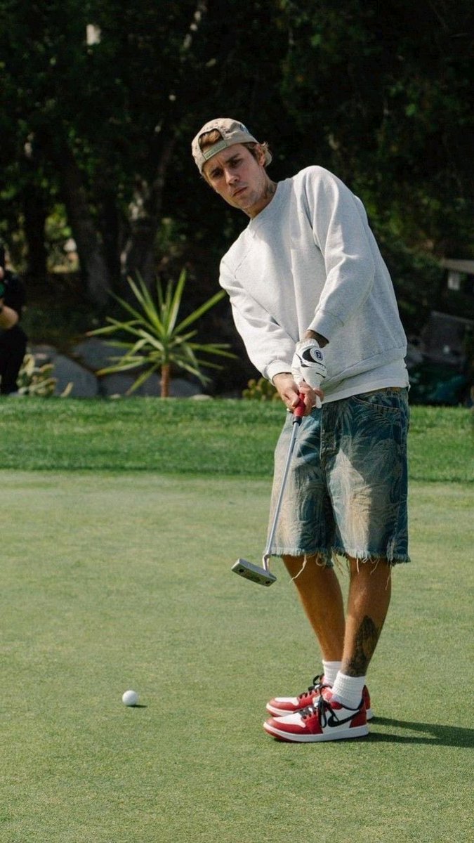 postsjustin's tweet photo. golf boy https://t.co/T8oeB4A75E