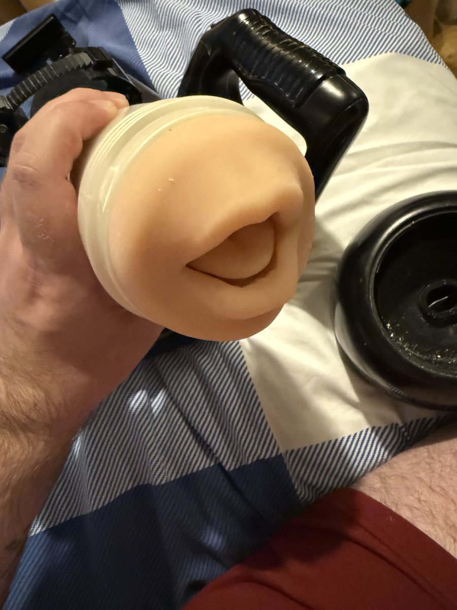 63Mason's tweet photo. After results of using the air drying unit on second setting after applying renewing powder good as new ready to use again @Fleshlight @rileyreidx3 😎👌🏻 https://t.co/RIr7tSiwZb