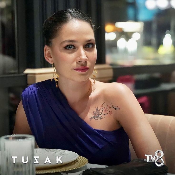 likepine6's tweet photo. @b3erw Bu principessa ♥️
#ilaydacevik #mertyazicioglu https://t.co/4C4V9YU4MG