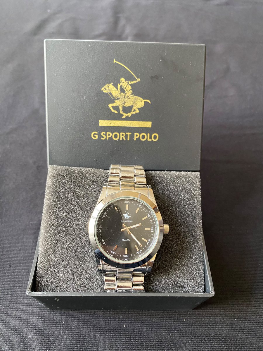 STAYDARKmoda's tweet photo. ⌚ G Sport Polo'dan yeni: Siyah kadran, gümüş çelik kordon, Quartz mekanizma. Sade ama iddialı fiyatla 500 TL 🖤 #GSportPolo #saat #erkekaksesuar
https://t.co/ZbdmUejQzb https://t.co/WK8fu5wKYb