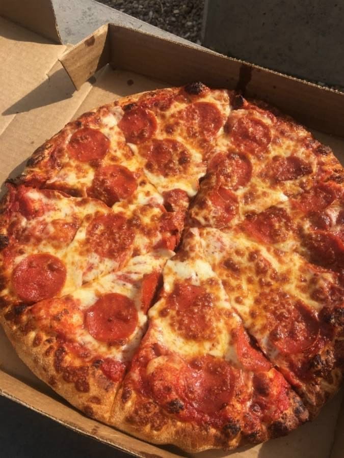 jenifer7244's tweet photo. Which cold drink would go well with pizza 🍕? https://t.co/Xd1yUlJHNH