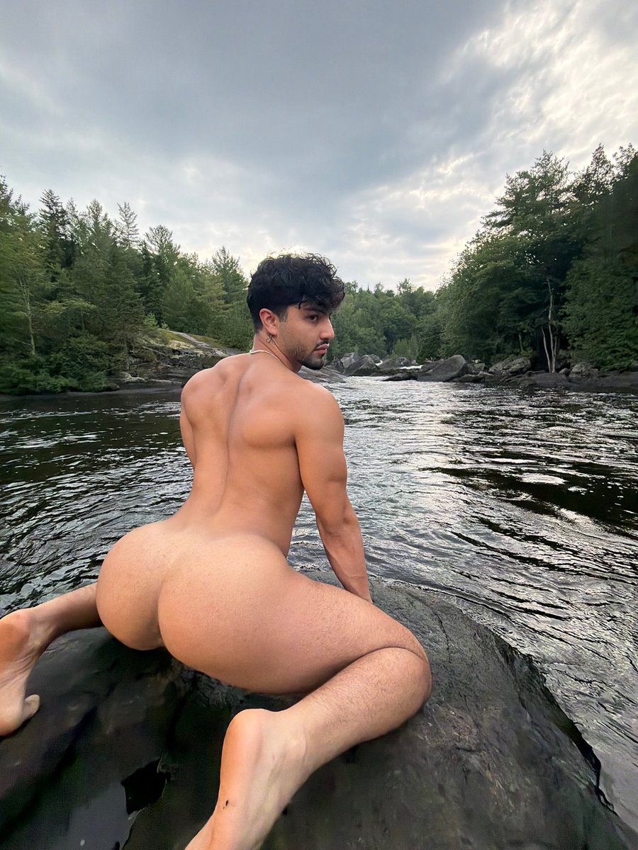 joevannix's tweet photo. Prefer when i push or pull? 👀😈 https://t.co/l6AsWOoAka